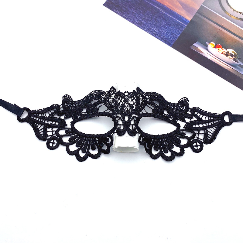 Black Sexy Women Hollow Lace M - Cosplay Prop Kit recensione e prezzo